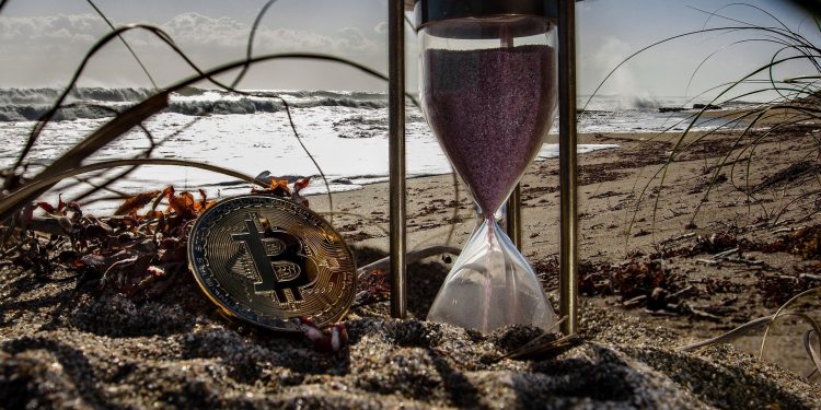 Play and Earn Online With Cryptocurrency Games